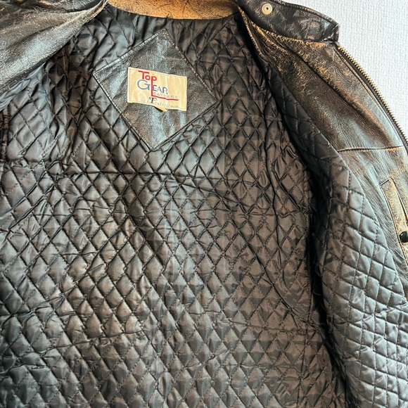 leather jacket - Picture 4 of 10